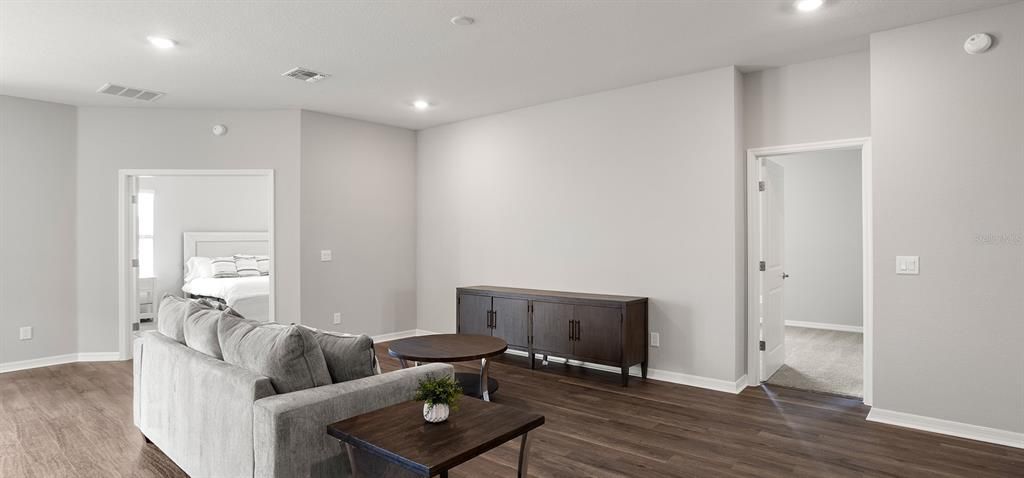 Active With Contract: $428,600 (4 beds, 2 baths, 2029 Square Feet)