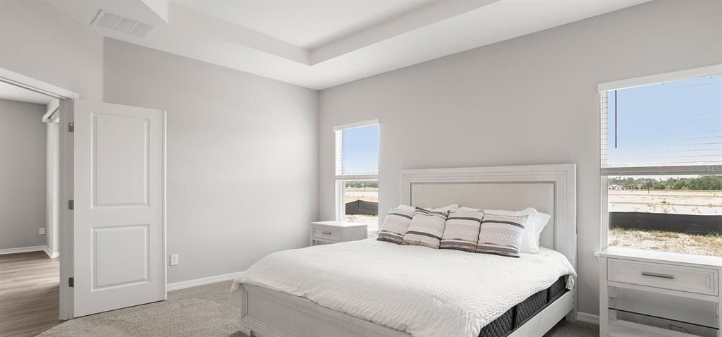 Active With Contract: $428,600 (4 beds, 2 baths, 2029 Square Feet)