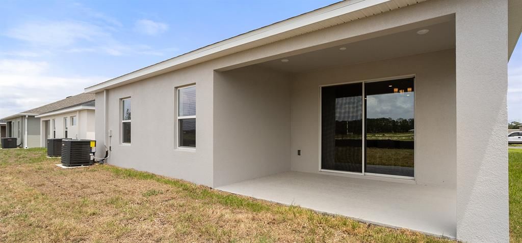 Active With Contract: $428,600 (4 beds, 2 baths, 2029 Square Feet)