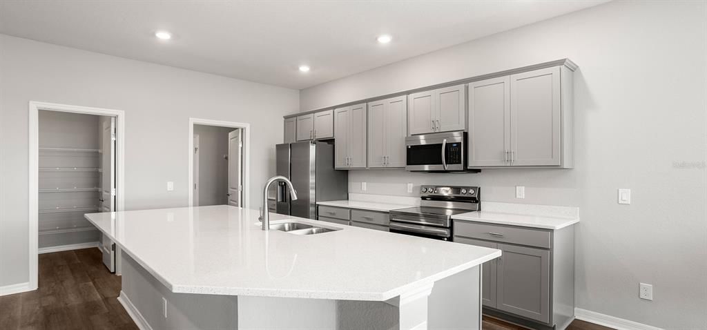 Active With Contract: $428,600 (4 beds, 2 baths, 2029 Square Feet)
