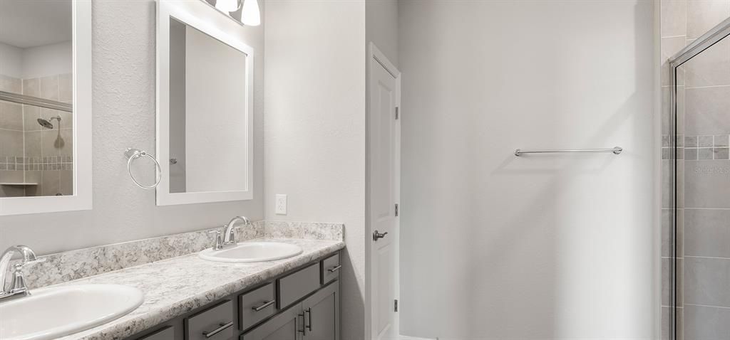 Active With Contract: $428,600 (4 beds, 2 baths, 2029 Square Feet)