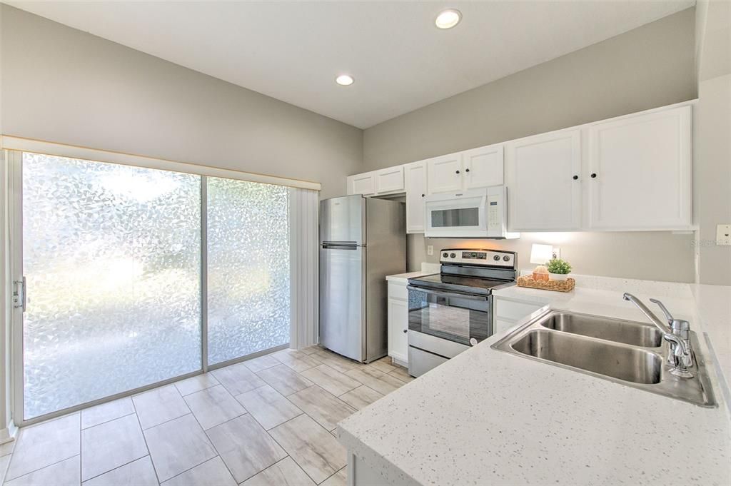 For Sale: $194,900 (2 beds, 2 baths, 1152 Square Feet)