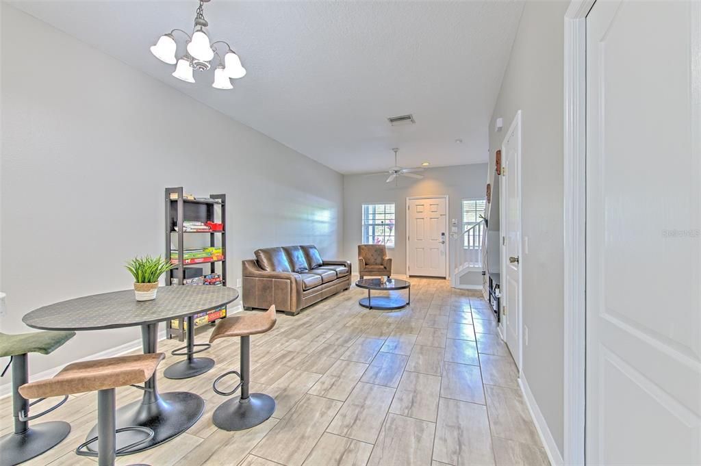 For Sale: $194,900 (2 beds, 2 baths, 1152 Square Feet)