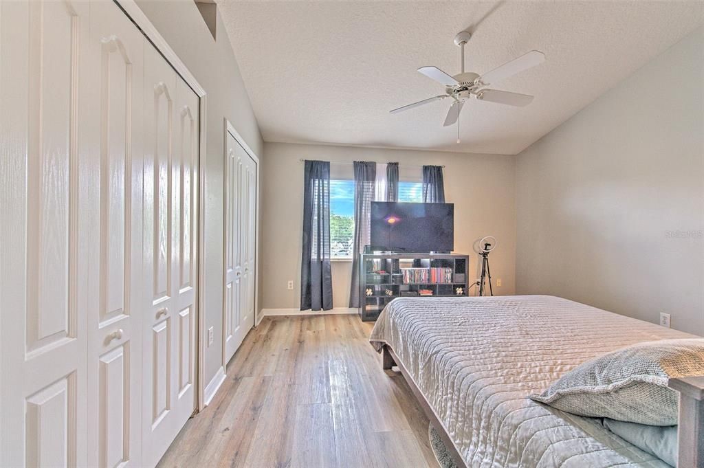 For Sale: $194,900 (2 beds, 2 baths, 1152 Square Feet)