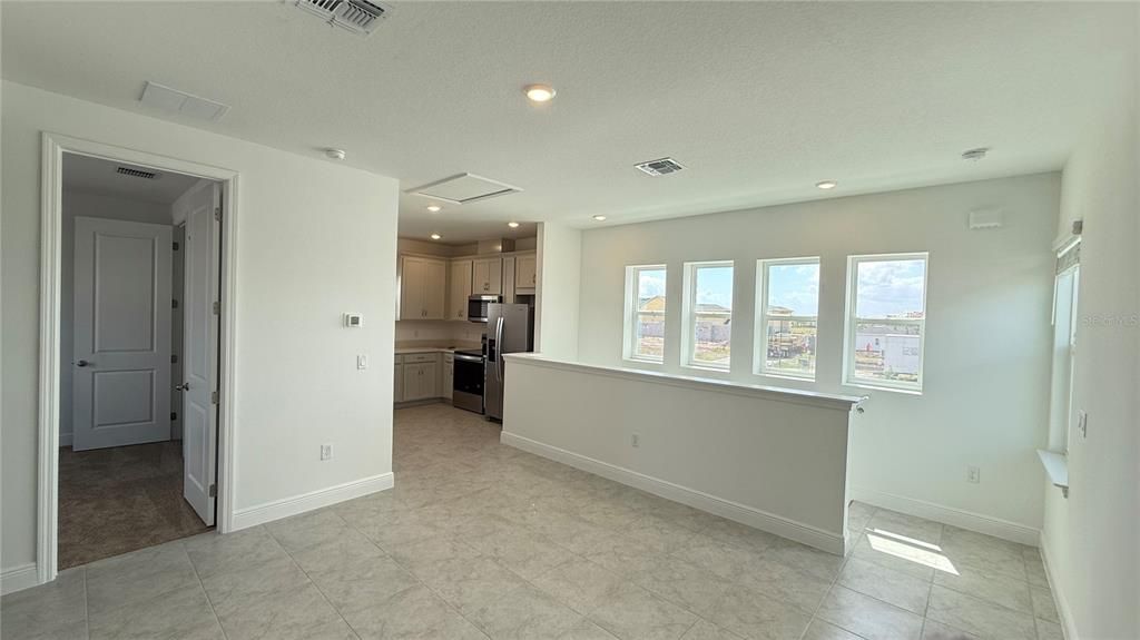 For Rent: $1,650 (1 beds, 1 baths, 620 Square Feet)