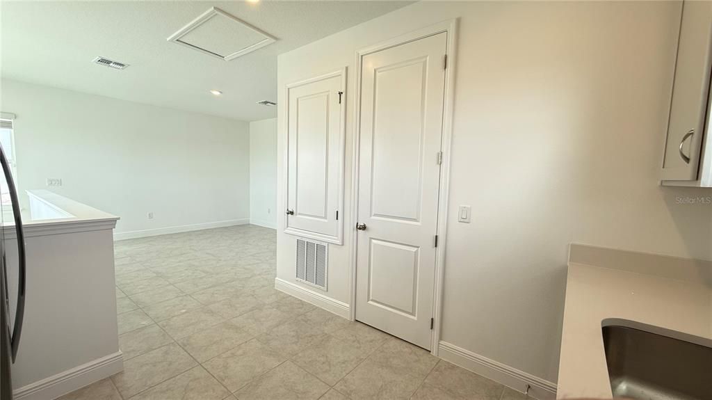 For Rent: $1,650 (1 beds, 1 baths, 620 Square Feet)