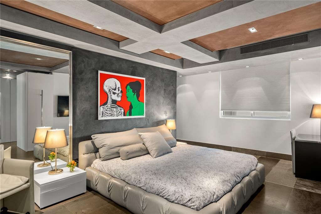 На продажу: $4,995,000 (5 спален, 5 ванн, 5900 Квадратных фут)