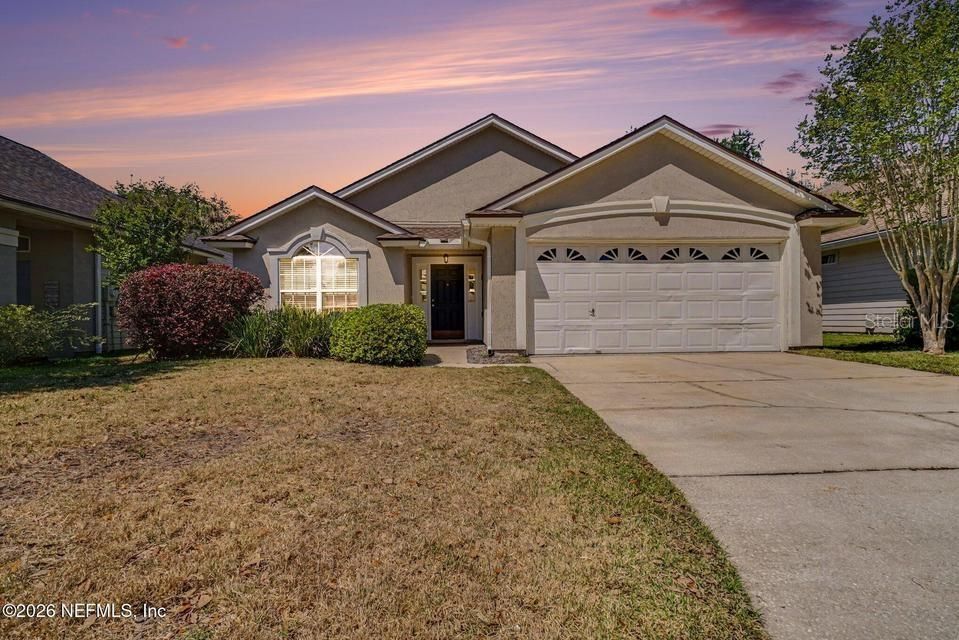 Recently Sold: $384,900 (4 beds, 2 baths, 1902 Square Feet)