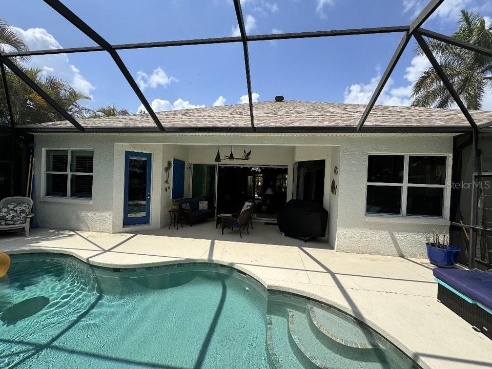 For Sale: $698,800 (4 beds, 2 baths, 2434 Square Feet)