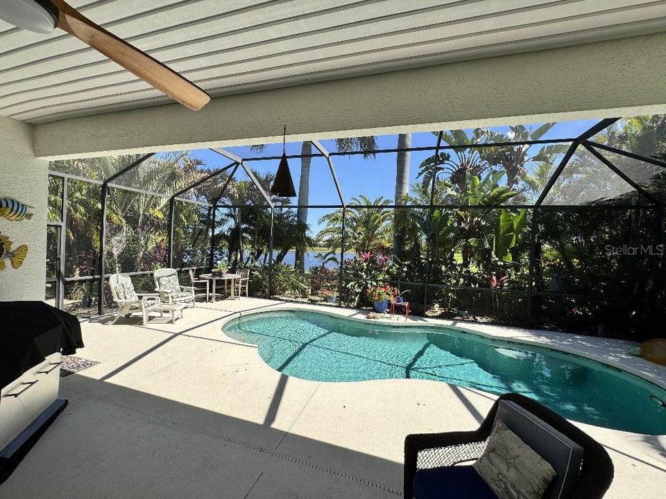 For Sale: $698,800 (4 beds, 2 baths, 2434 Square Feet)