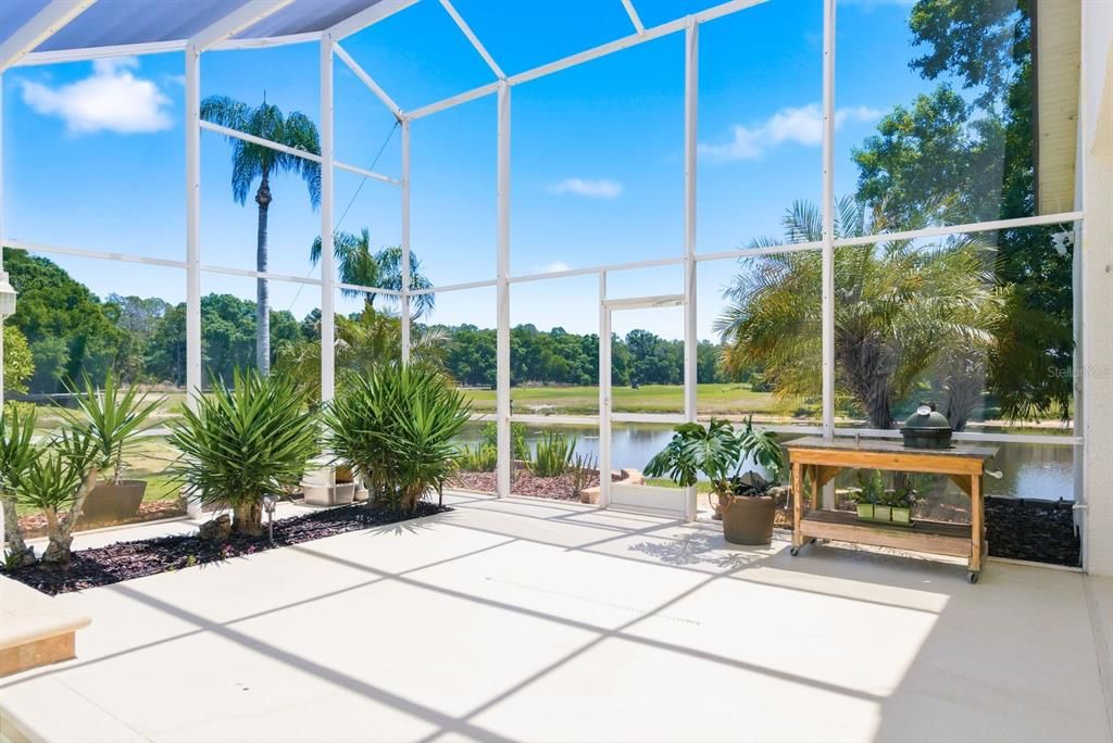 Active With Contract: $949,900 (4 beds, 4 baths, 3294 Square Feet)