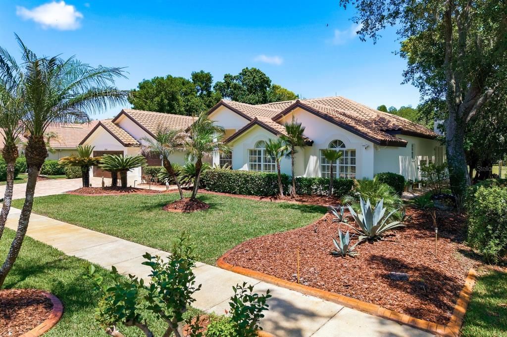 Active With Contract: $949,900 (4 beds, 4 baths, 3294 Square Feet)
