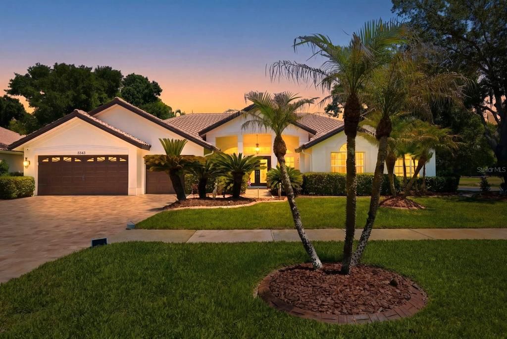 Active With Contract: $949,900 (4 beds, 4 baths, 3294 Square Feet)