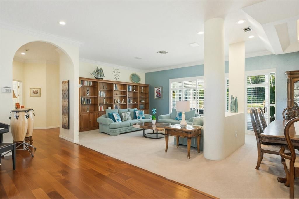 Active With Contract: $949,900 (4 beds, 4 baths, 3294 Square Feet)