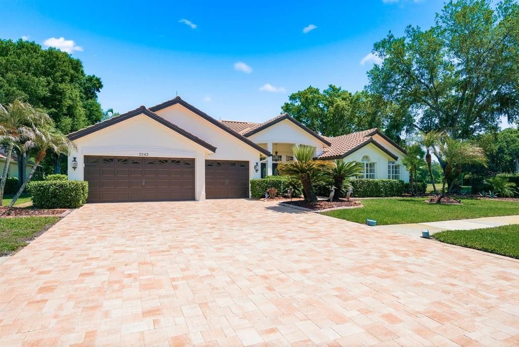 Active With Contract: $949,900 (4 beds, 4 baths, 3294 Square Feet)
