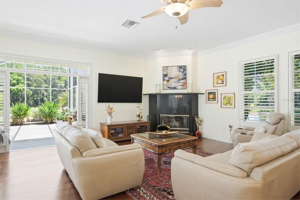 Active With Contract: $949,900 (4 beds, 4 baths, 3294 Square Feet)