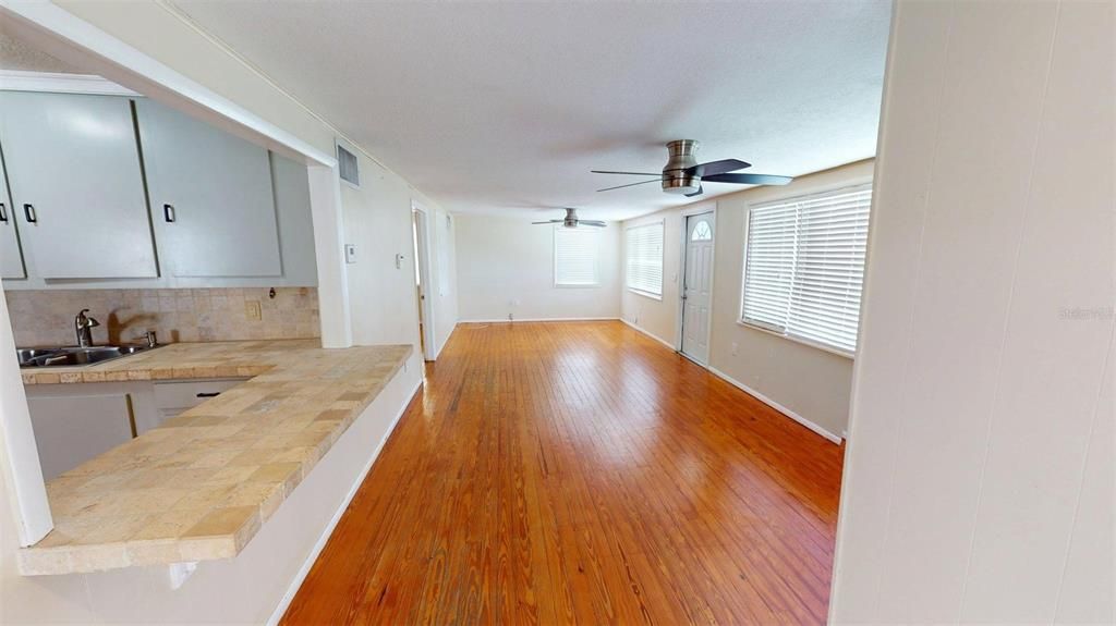 For Sale: $219,900 (3 beds, 1 baths, 1226 Square Feet)