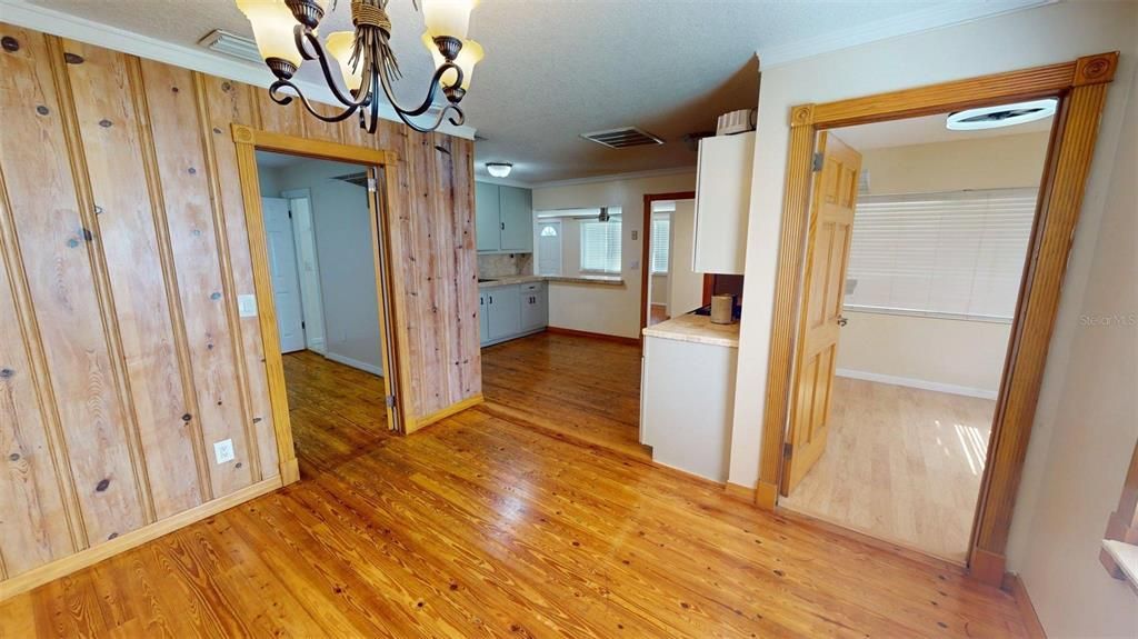 For Sale: $219,900 (3 beds, 1 baths, 1226 Square Feet)