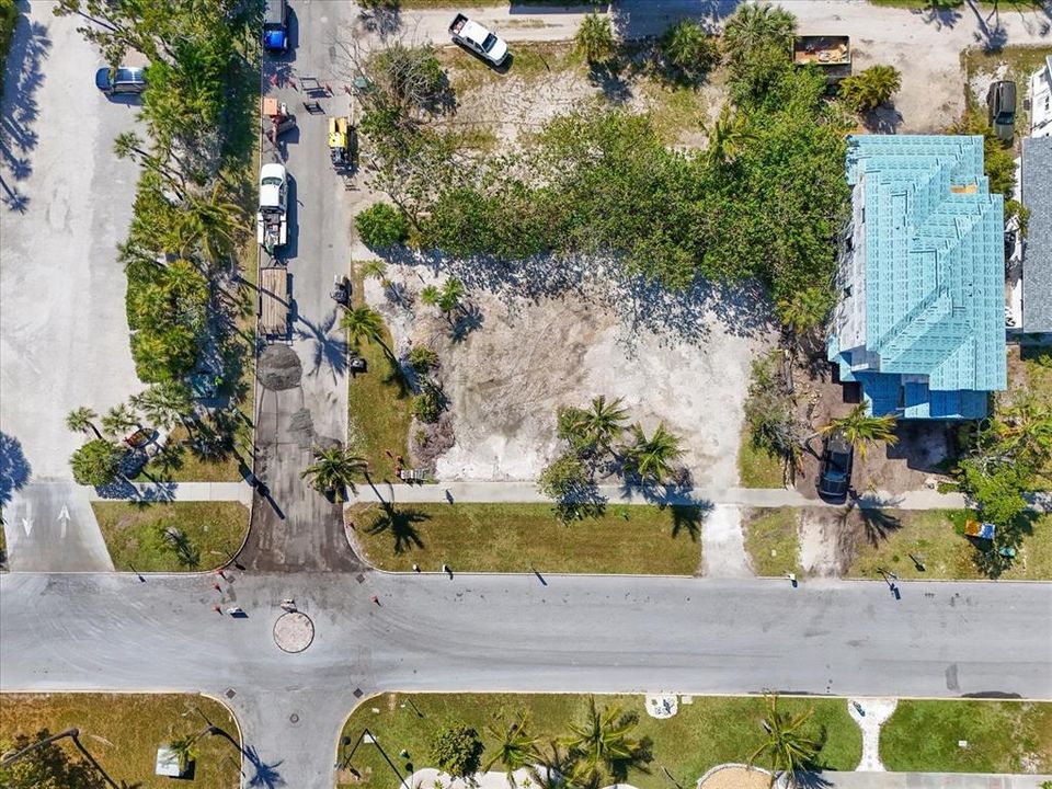 待售: $760,000 (0.14 acres)