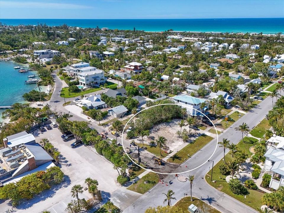 待售: $760,000 (0.14 acres)