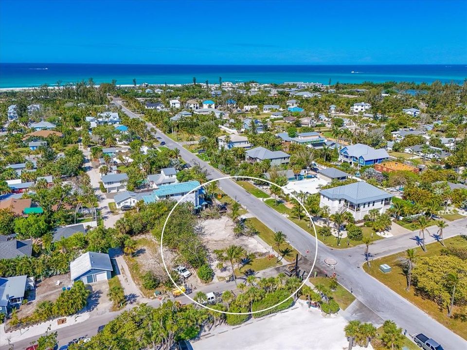 待售: $760,000 (0.14 acres)