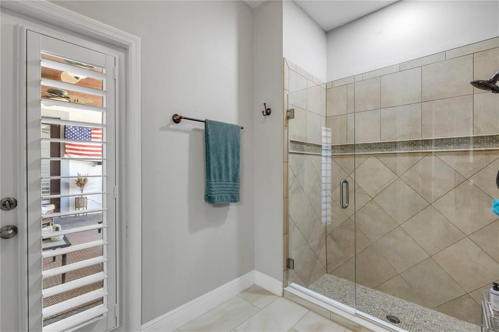 For Sale: $1,089,999 (3 beds, 2 baths, 3034 Square Feet)