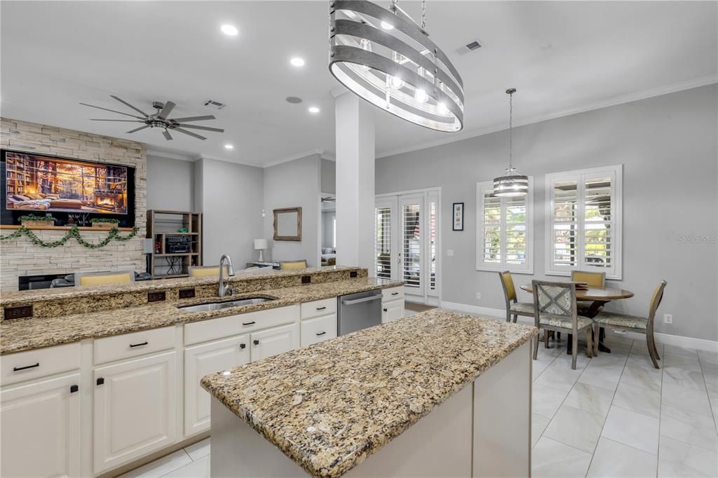 For Sale: $1,089,999 (3 beds, 2 baths, 3034 Square Feet)