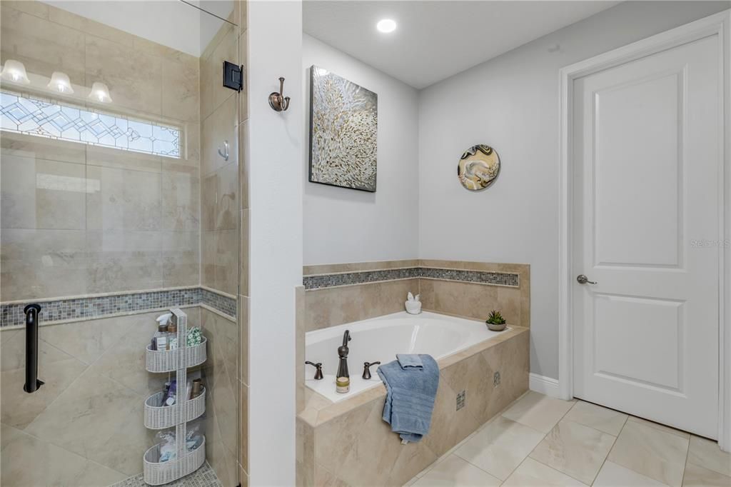 For Sale: $1,089,999 (3 beds, 2 baths, 3034 Square Feet)