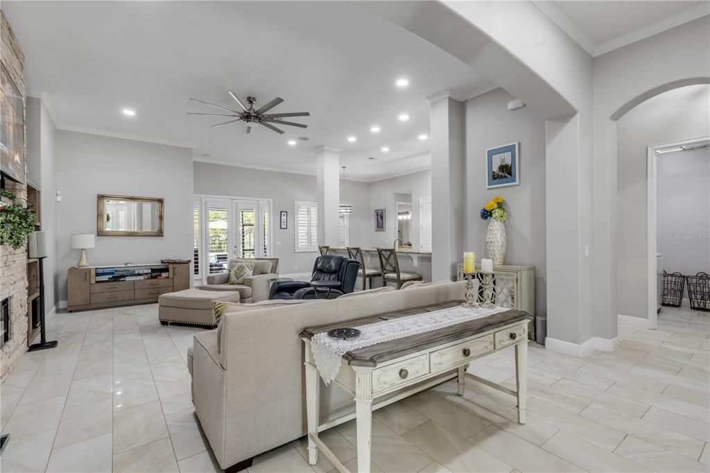 For Sale: $1,089,999 (3 beds, 2 baths, 3034 Square Feet)