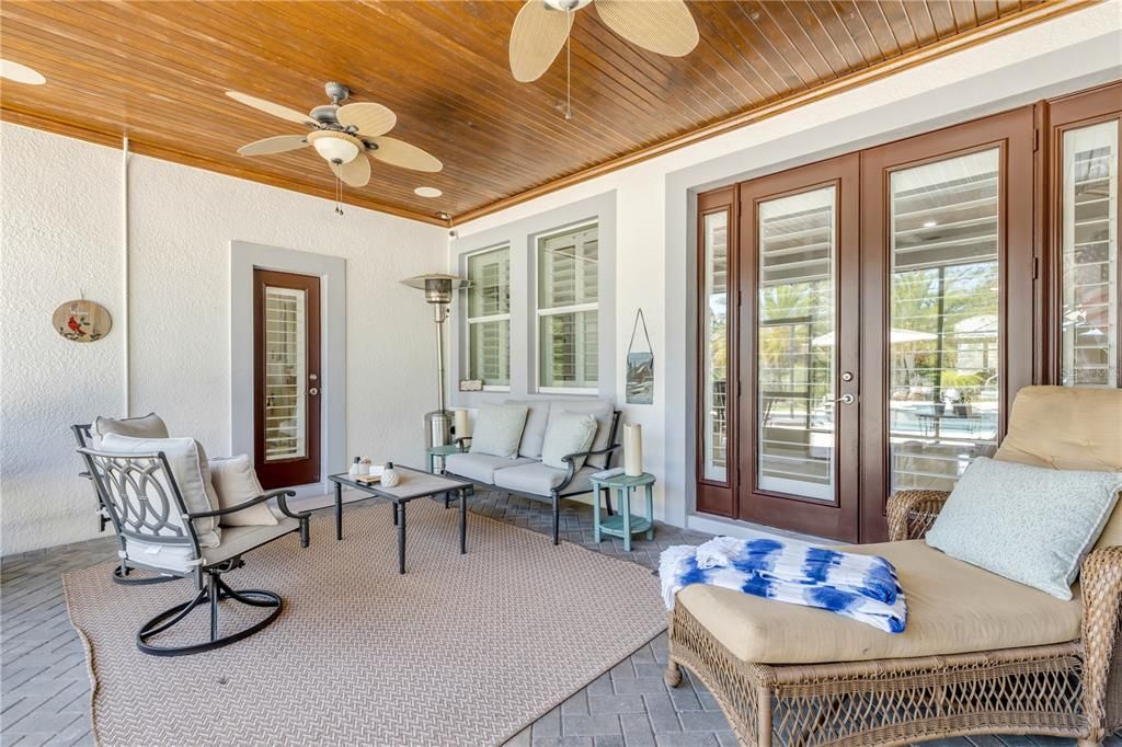 For Sale: $1,089,999 (3 beds, 2 baths, 3034 Square Feet)