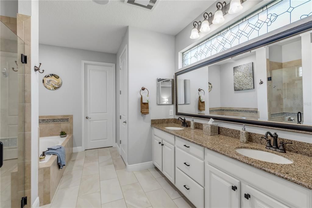 For Sale: $1,089,999 (3 beds, 2 baths, 3034 Square Feet)
