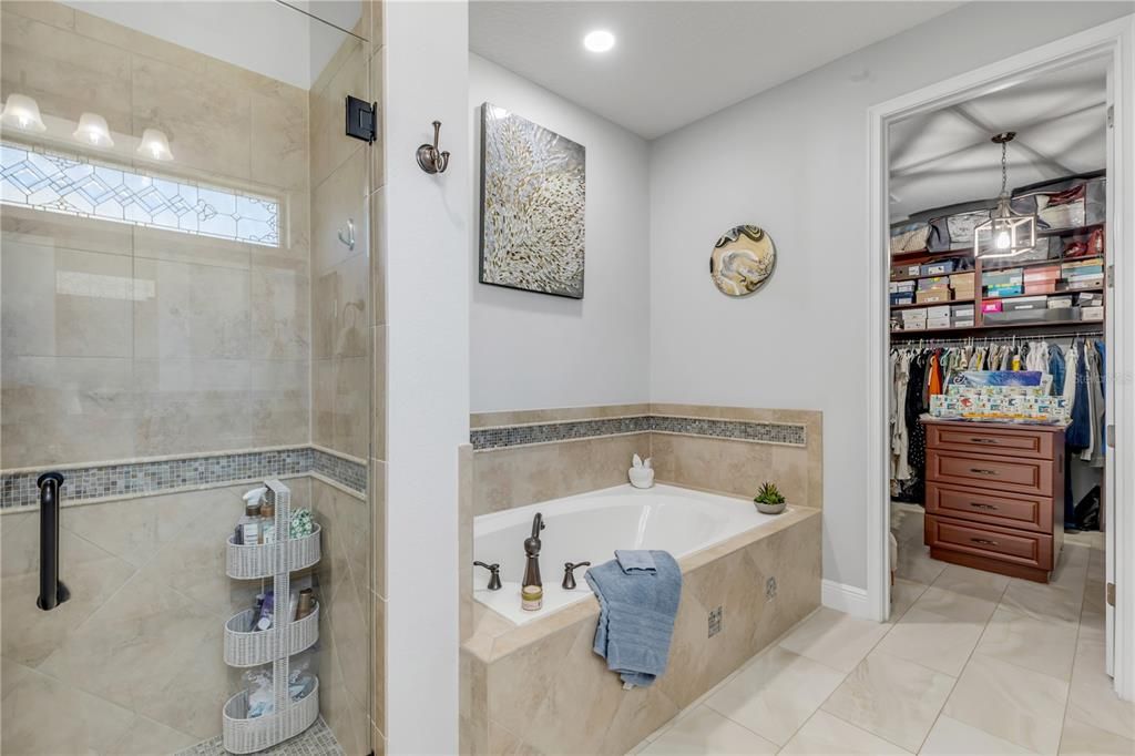 For Sale: $1,089,999 (3 beds, 2 baths, 3034 Square Feet)