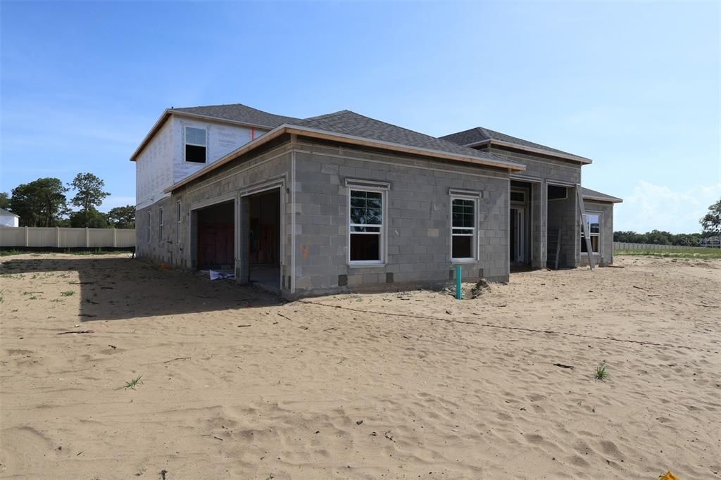 For Sale: $980,526 (5 beds, 4 baths, 3984 Square Feet)