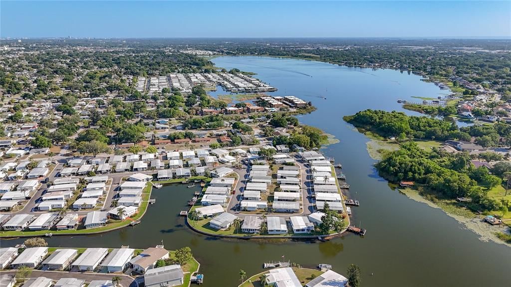 Active With Contract: $159,900 (2 beds, 2 baths, 936 Square Feet)