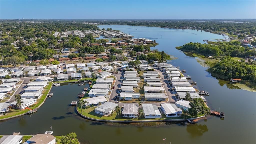 Active With Contract: $159,900 (2 beds, 2 baths, 936 Square Feet)