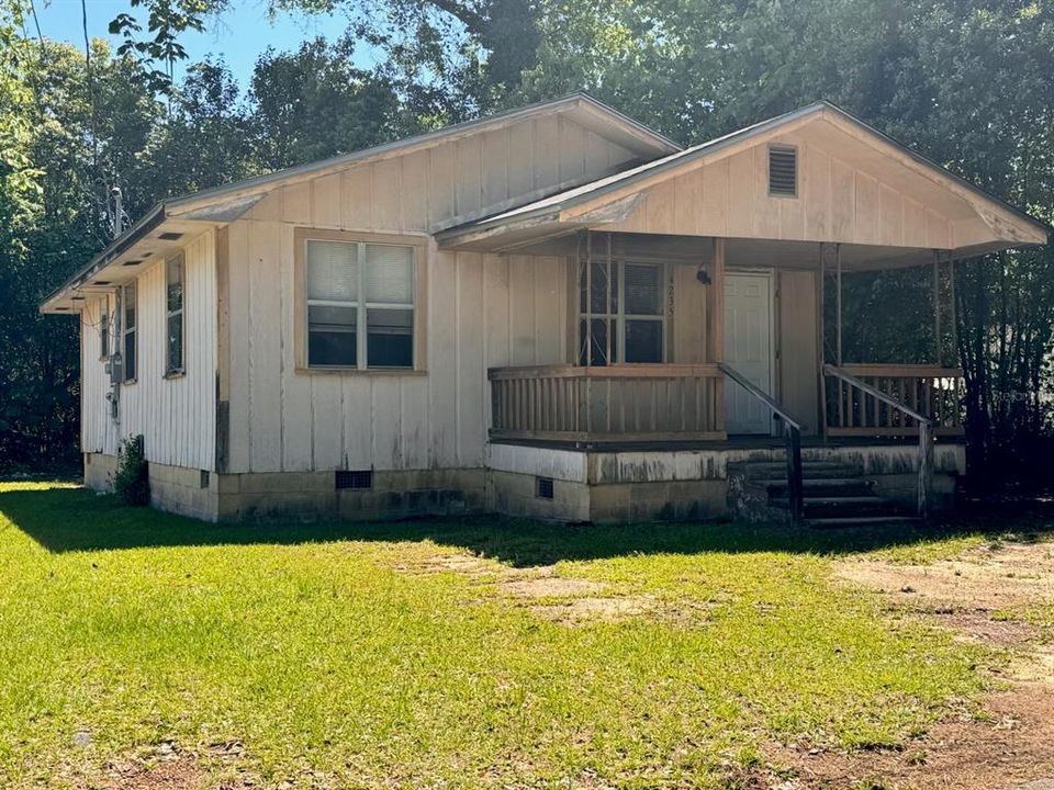 For Sale: $50,000 (2 beds, 1 baths, 716 Square Feet)