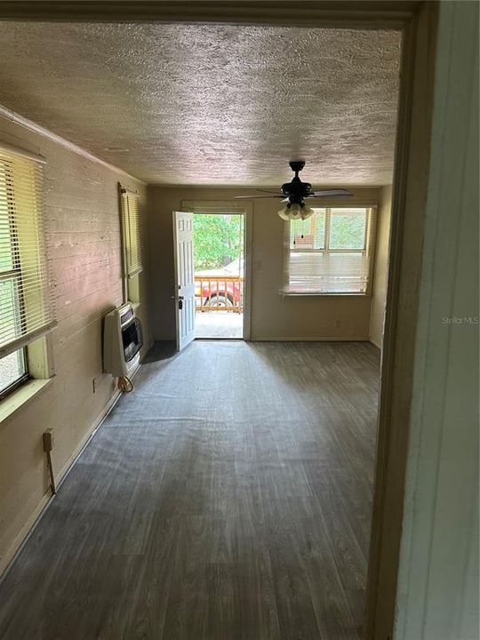 For Sale: $50,000 (2 beds, 1 baths, 716 Square Feet)