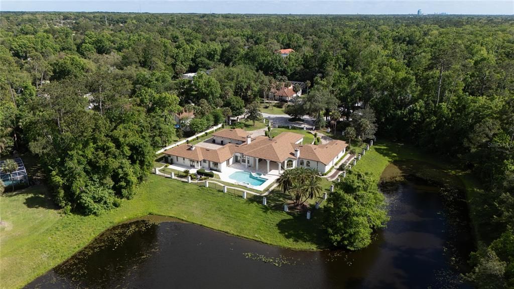На продажу: $2,785,000 (5 спален, 6 ванн, 7696 Квадратных фут)