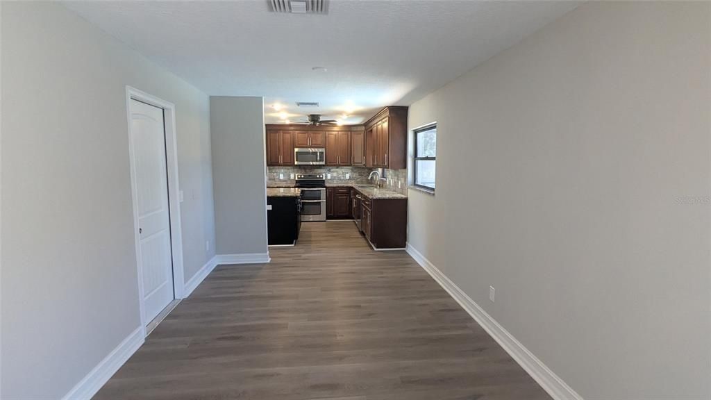For Sale: $375,000 (4 beds, 2 baths, 1666 Square Feet)