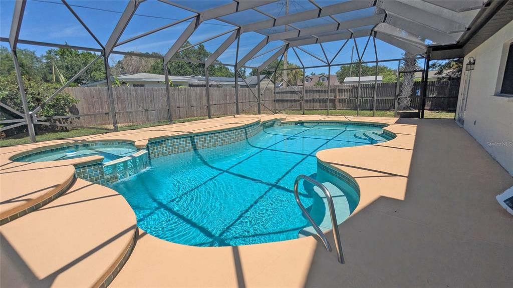 For Sale: $375,000 (4 beds, 2 baths, 1666 Square Feet)