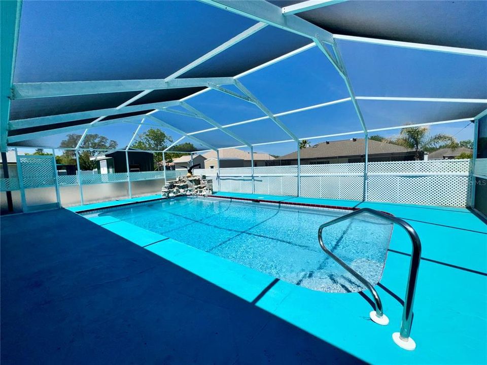 Activo con contrato: $290,000 (3 camas, 2 baños, 1702 Pies cuadrados)