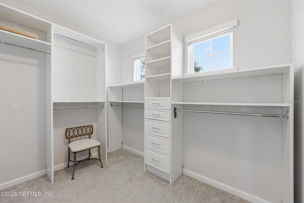For Sale: $680,000 (5 beds, 4 baths, 3644 Square Feet)