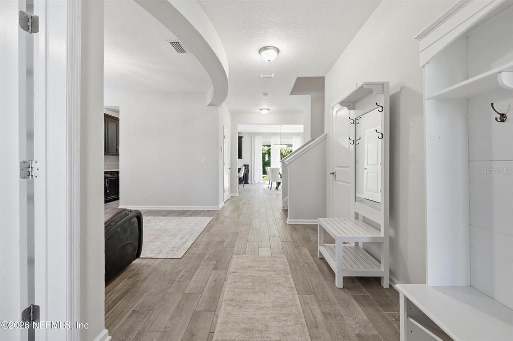 For Sale: $680,000 (5 beds, 4 baths, 3644 Square Feet)