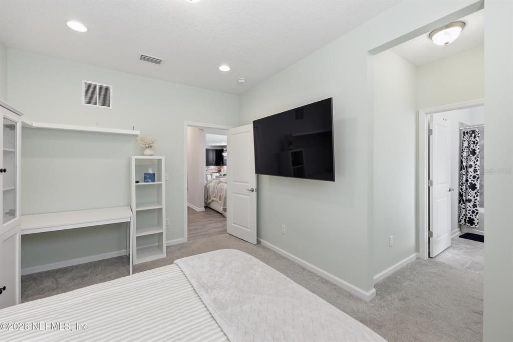 For Sale: $680,000 (5 beds, 4 baths, 3644 Square Feet)
