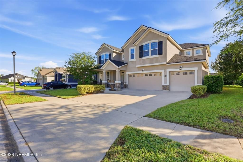 For Sale: $680,000 (5 beds, 4 baths, 3644 Square Feet)