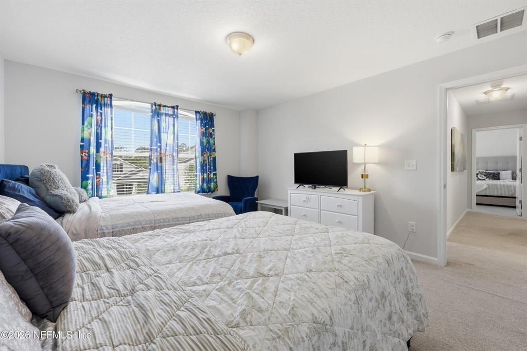 For Sale: $680,000 (5 beds, 4 baths, 3644 Square Feet)