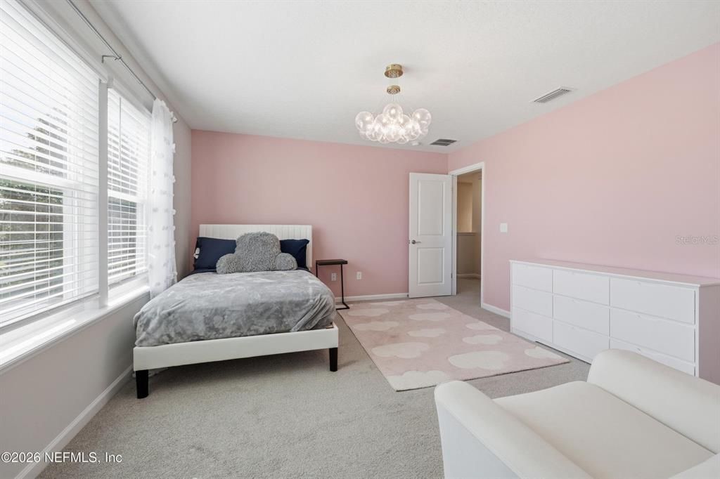 For Sale: $680,000 (5 beds, 4 baths, 3644 Square Feet)