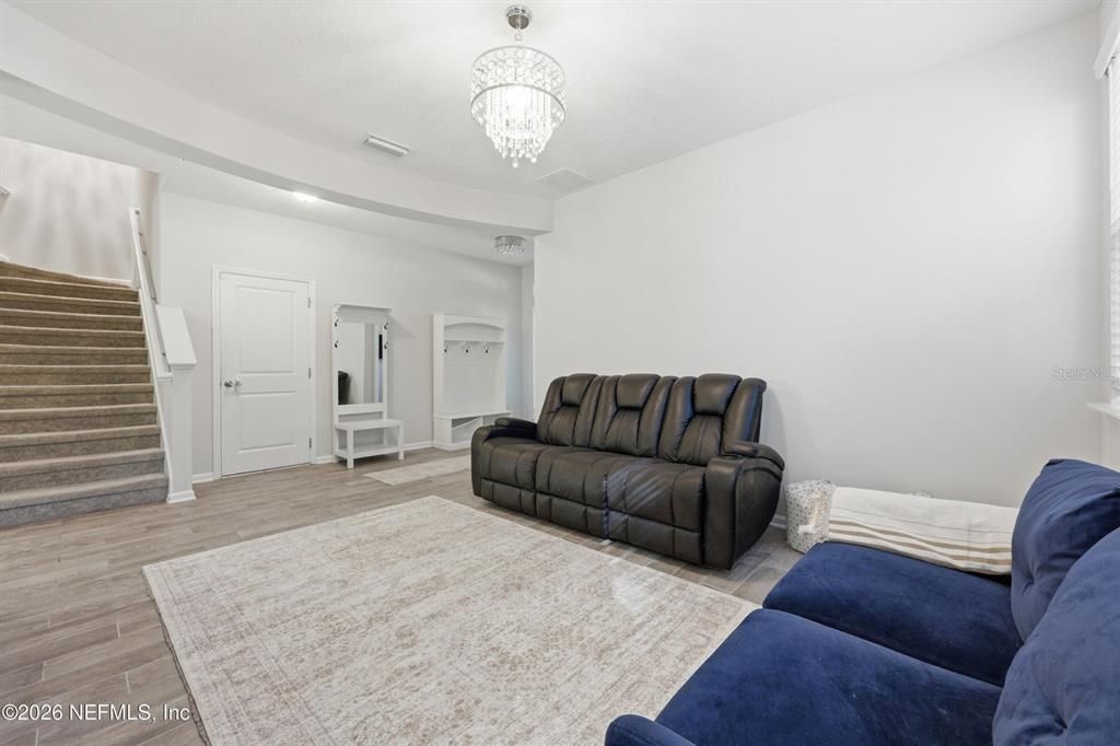 For Sale: $680,000 (5 beds, 4 baths, 3644 Square Feet)