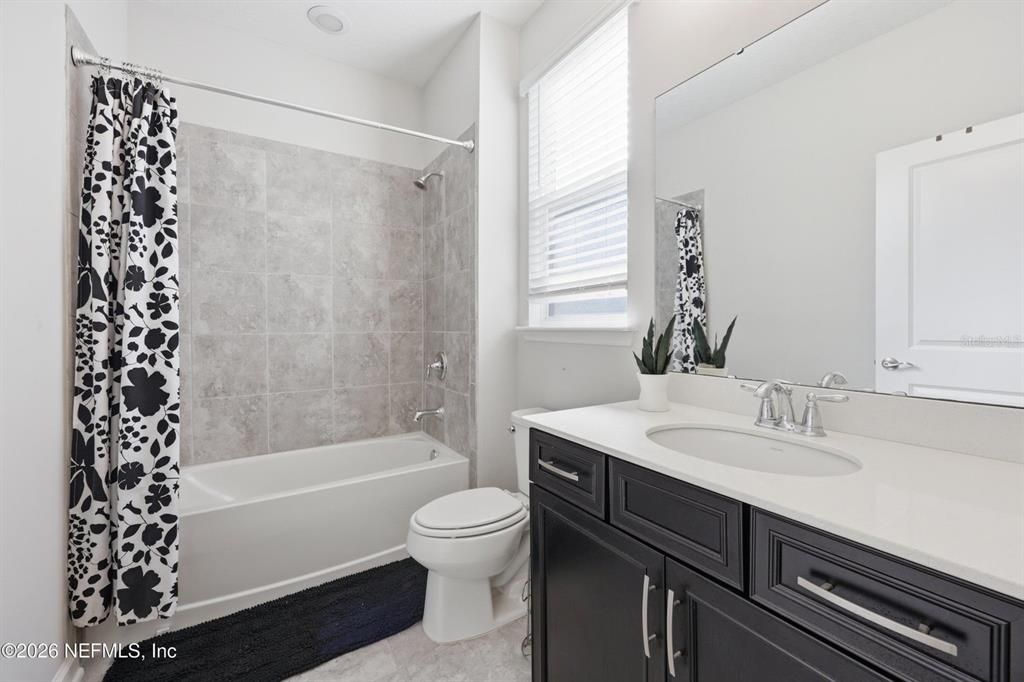 For Sale: $680,000 (5 beds, 4 baths, 3644 Square Feet)