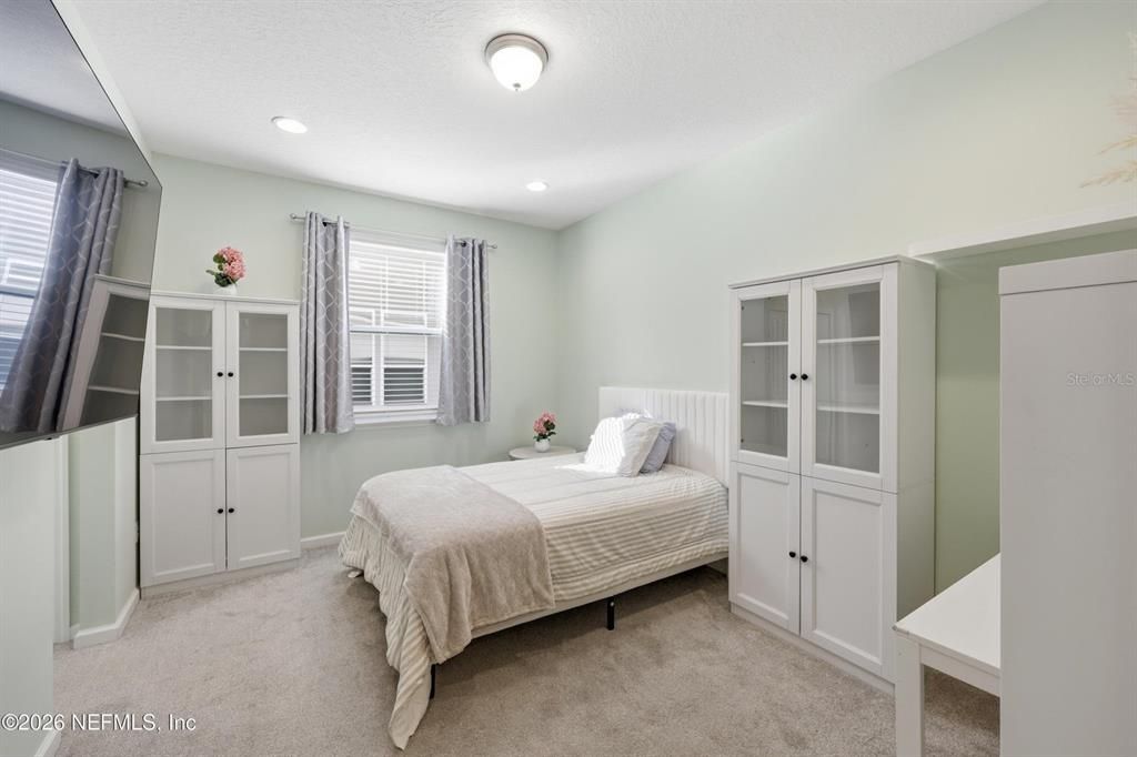 For Sale: $680,000 (5 beds, 4 baths, 3644 Square Feet)
